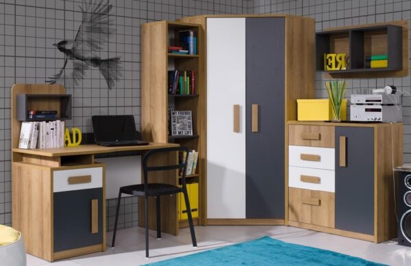 Full QUATRO 05 room set including desk, wardrobe, and chest