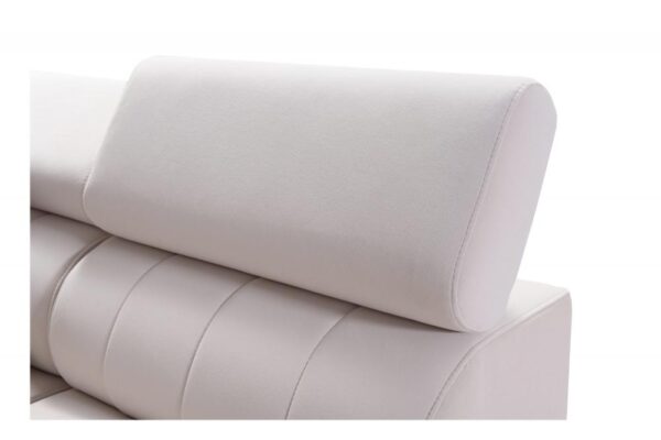 Baltico III Maxi elegant design in a contemporary living space.