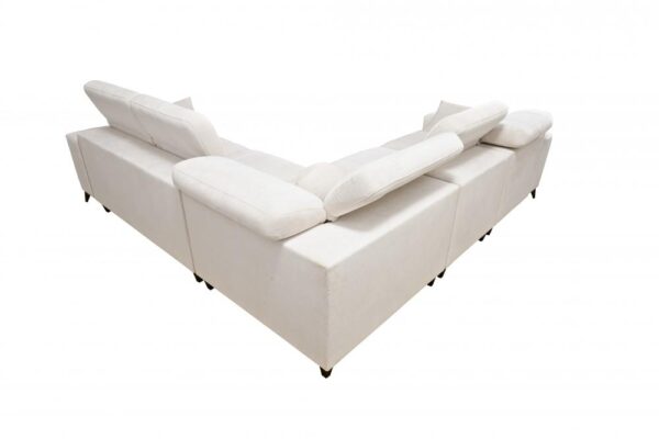 Panoramic view of DAFNE III corner group, highlighting luxurious comfort