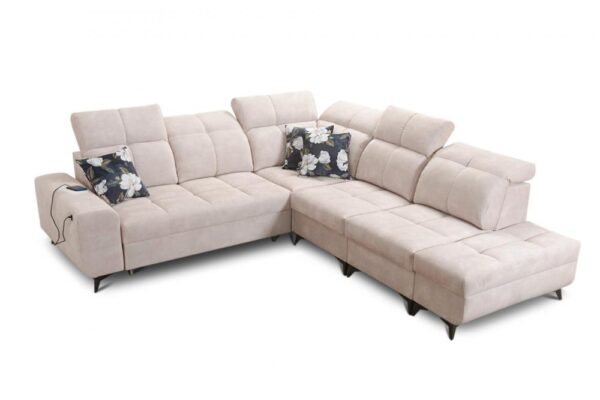 GOLDEN IX corner sofa with a focus on its spacious sleeping function