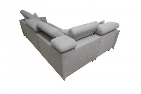 Frontal view of VENETO II corner sofa, highlighting its spacious seating
