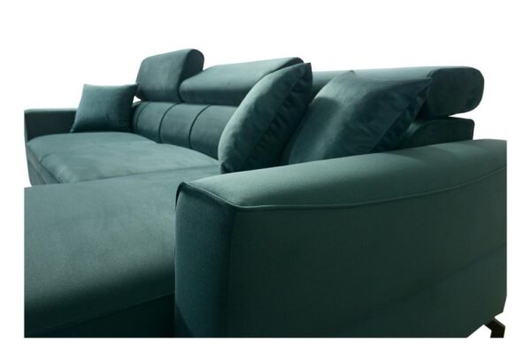 Overview of the Veneto I corner sofa's sleek profile and modern lines